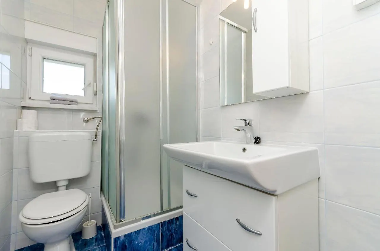 Apartment Apartmani Lorena Okrug Gornji Croatia