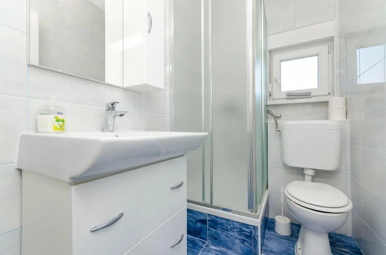 Apartmani Lorena Okrug Gornji