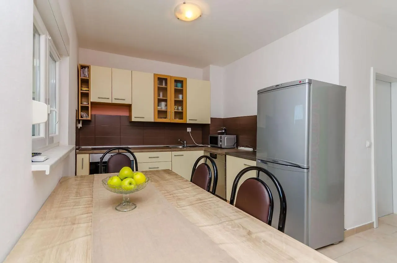Apartmani Lorena Okrug Gornji Apartment