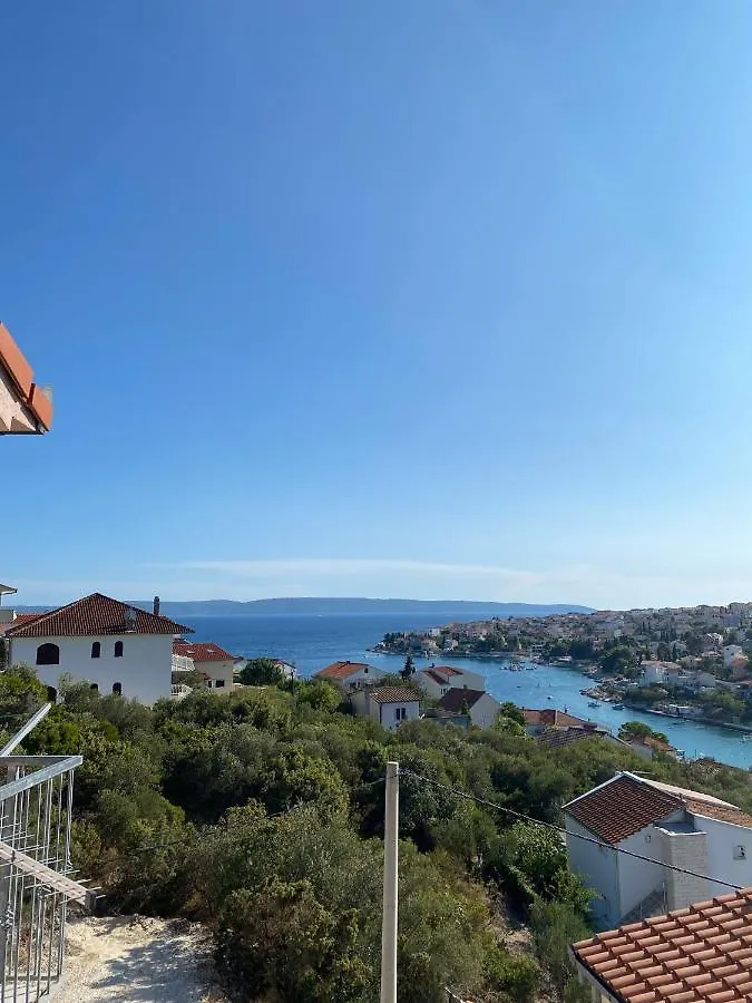 Apartment Apartmani Lorena Okrug Gornji