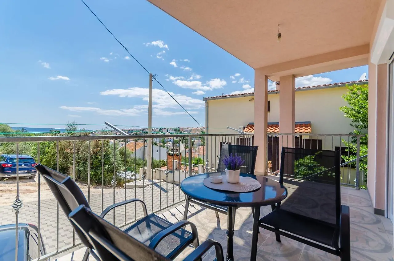 Apartmani Lorena Okrug Gornji