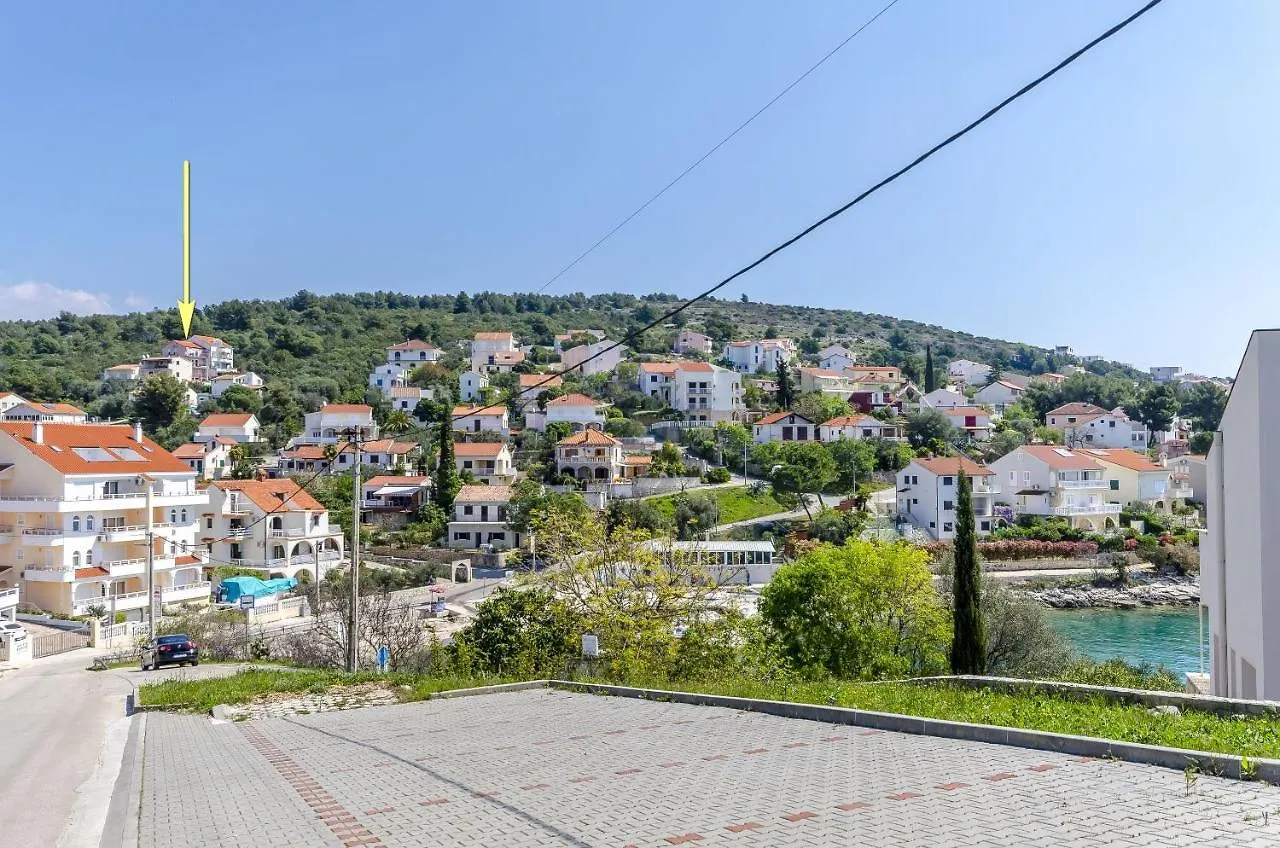 Apartment Apartmani Lorena Okrug Gornji